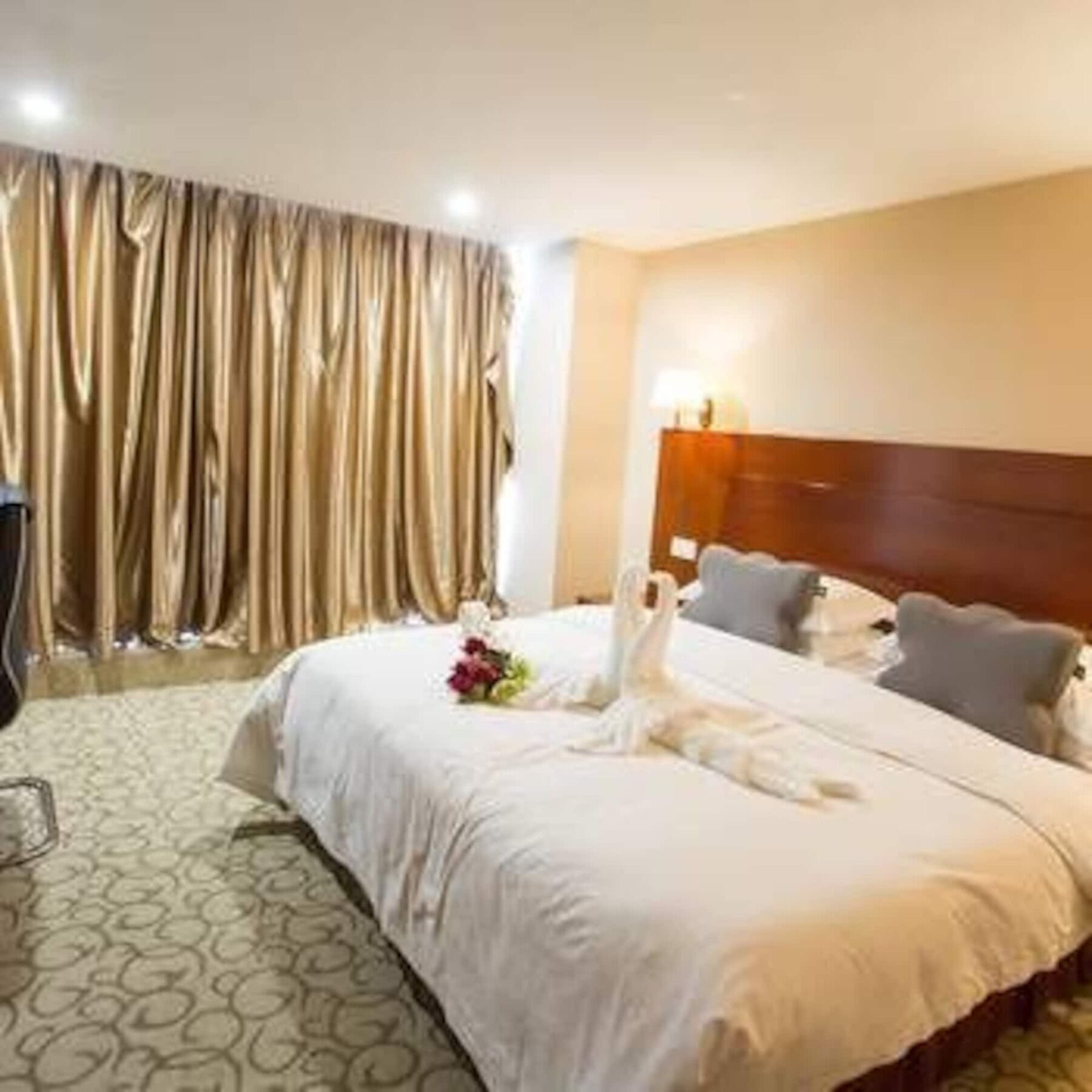 Chonpines Hotel 安順市 エクステリア 写真