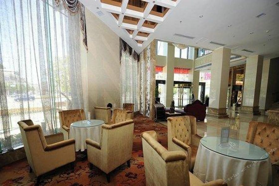 Chonpines Hotel 安順市 エクステリア 写真